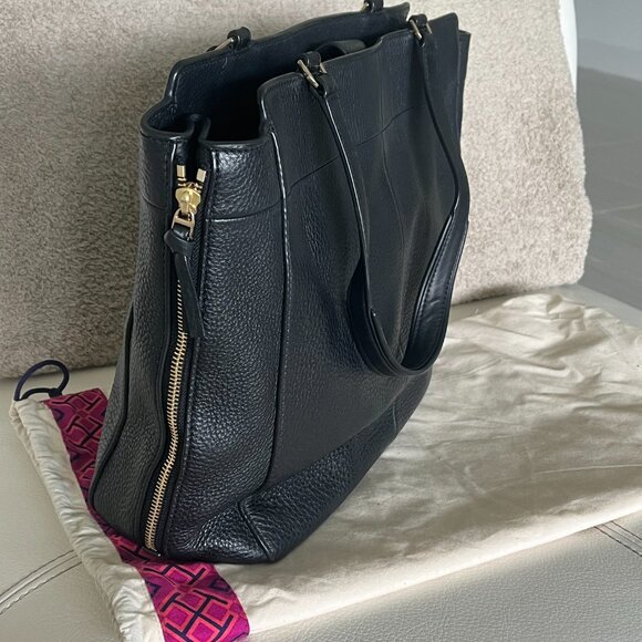 TORY BURCH Ivy Tote - Black pebbled leather - Picture 3 of 4